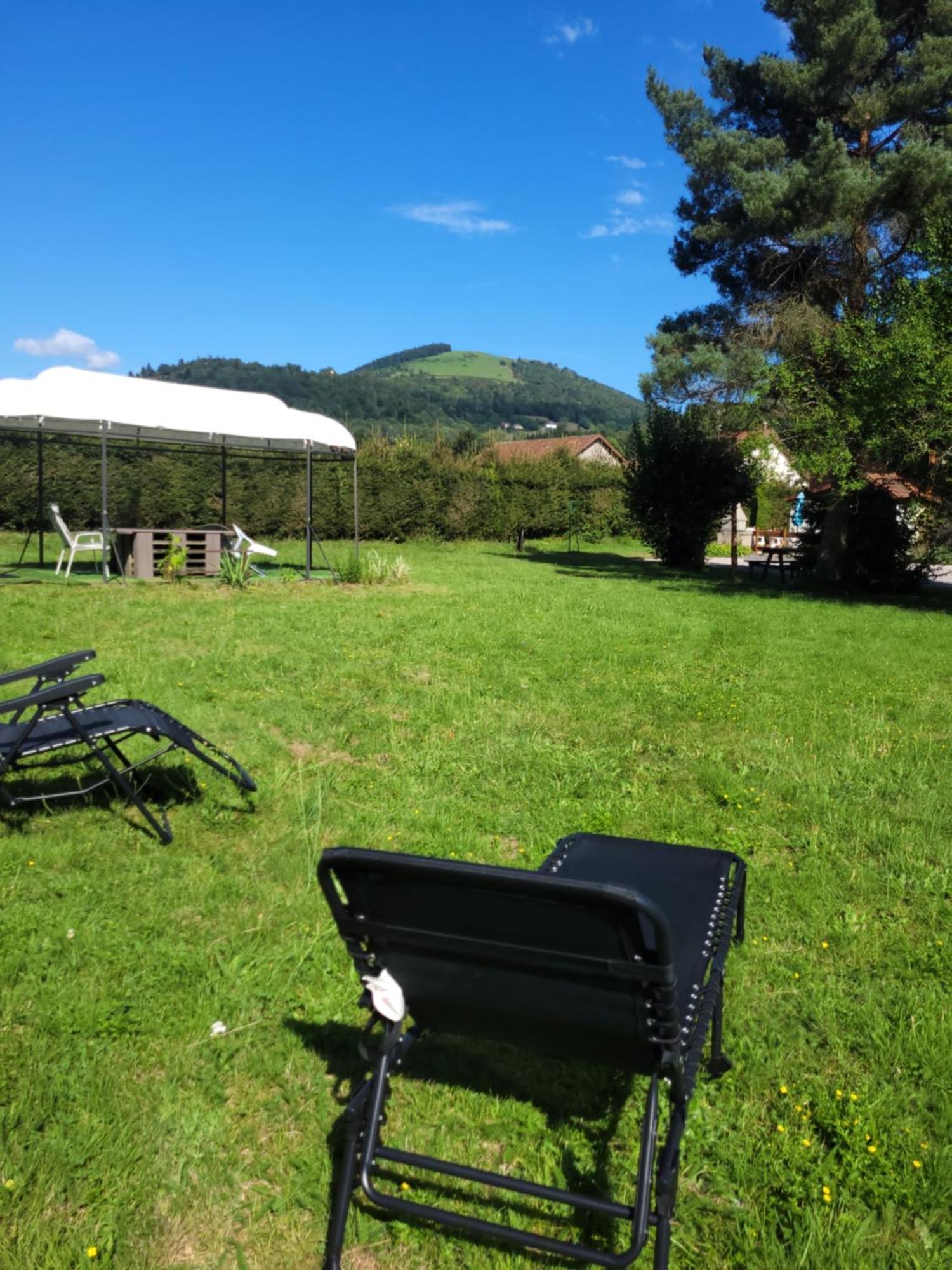 Gites Les Grandes Voies - Cle Vacances Le Ménil Esterno foto
